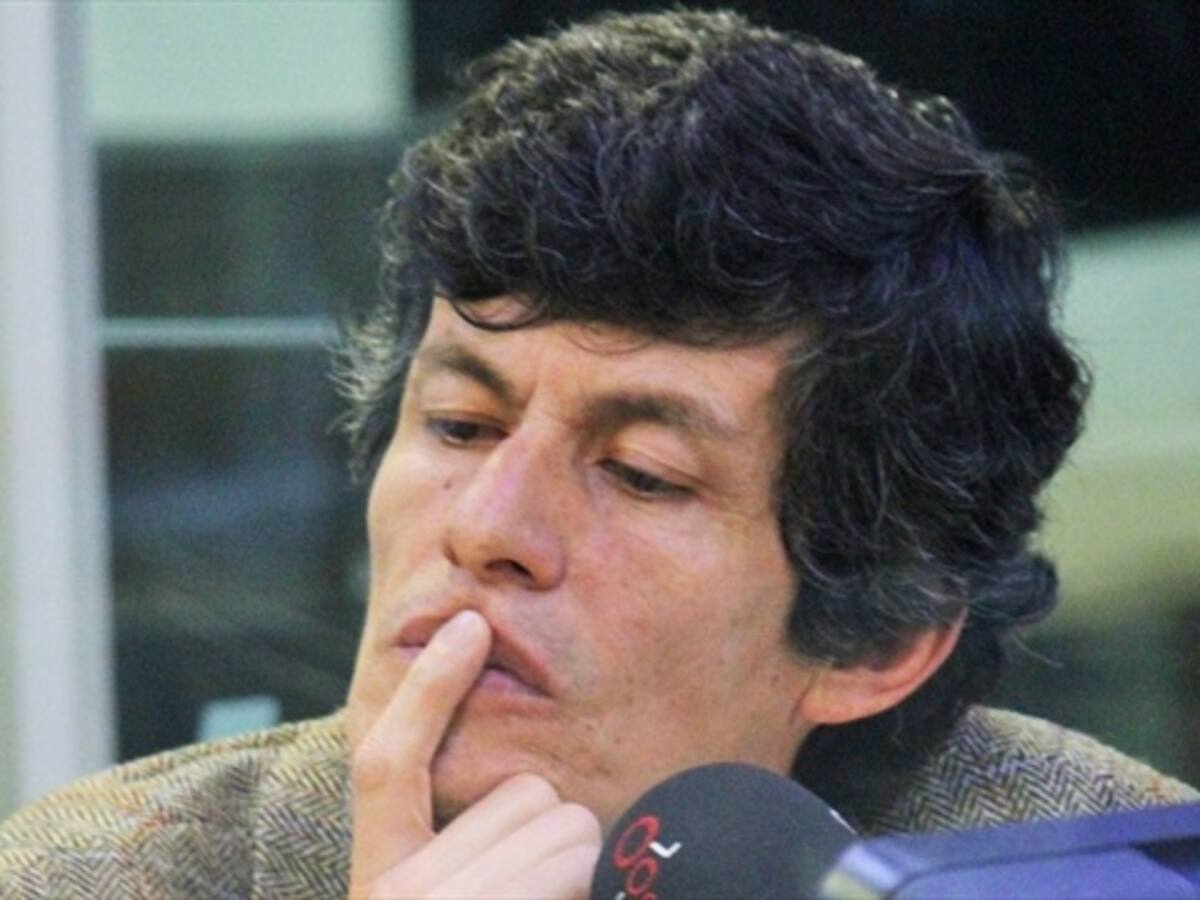 En un país de roscas, la transparencia es a medias: Flórez