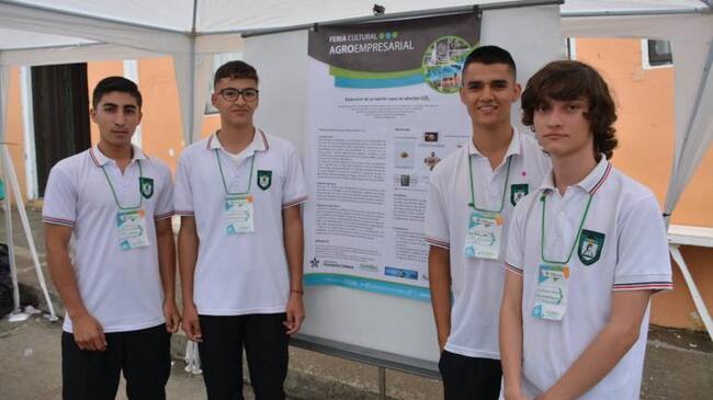 Andrés Camilo Echeverri Gallego, Julián González Arias, Juan David López Franco y Oscar Adrián Arias Aguirre: estudiantes