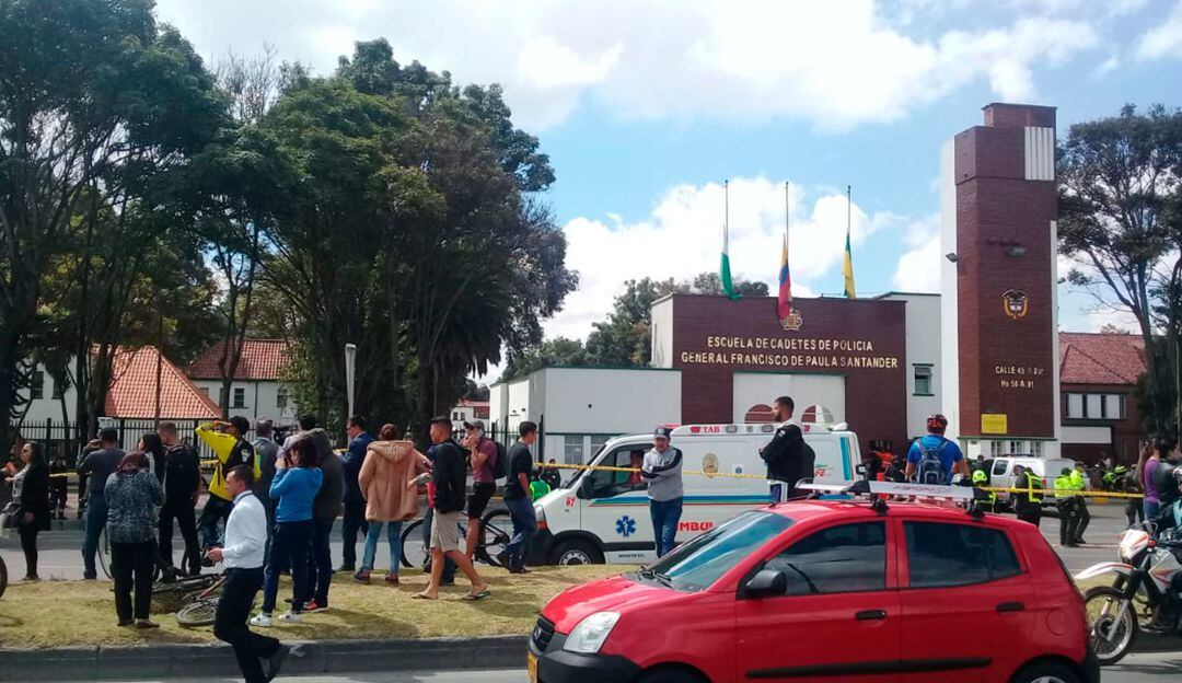 Atentado a la Escuela General santander en Bogotá