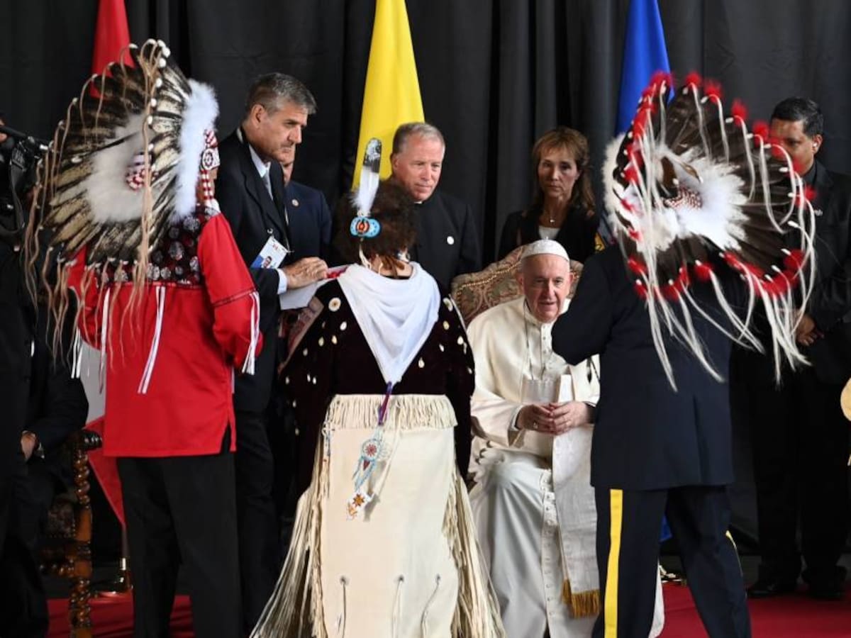 Desde Canadá el papa Francisco, se reúne con sobrevivientes de escuela indígena