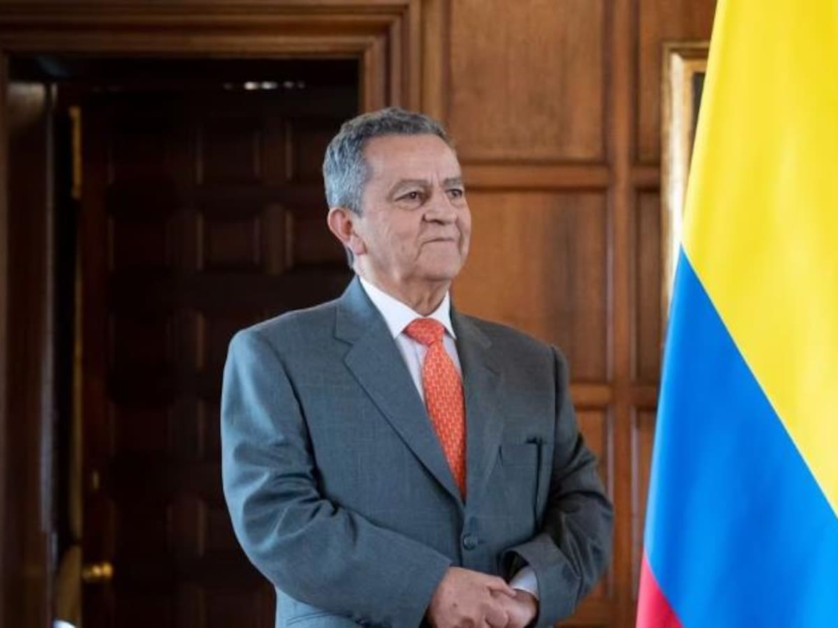 Licitación pasaportes: Gobierno denunció ante Fiscalía a exsecretario de Cancillería