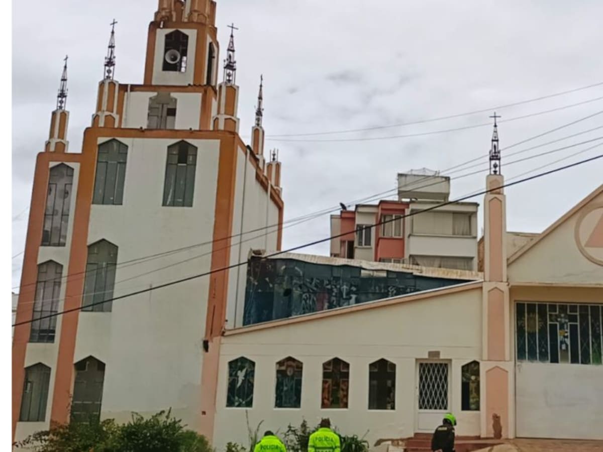 Roban elementos sagrados de la iglesia Santa Ana de Tunja