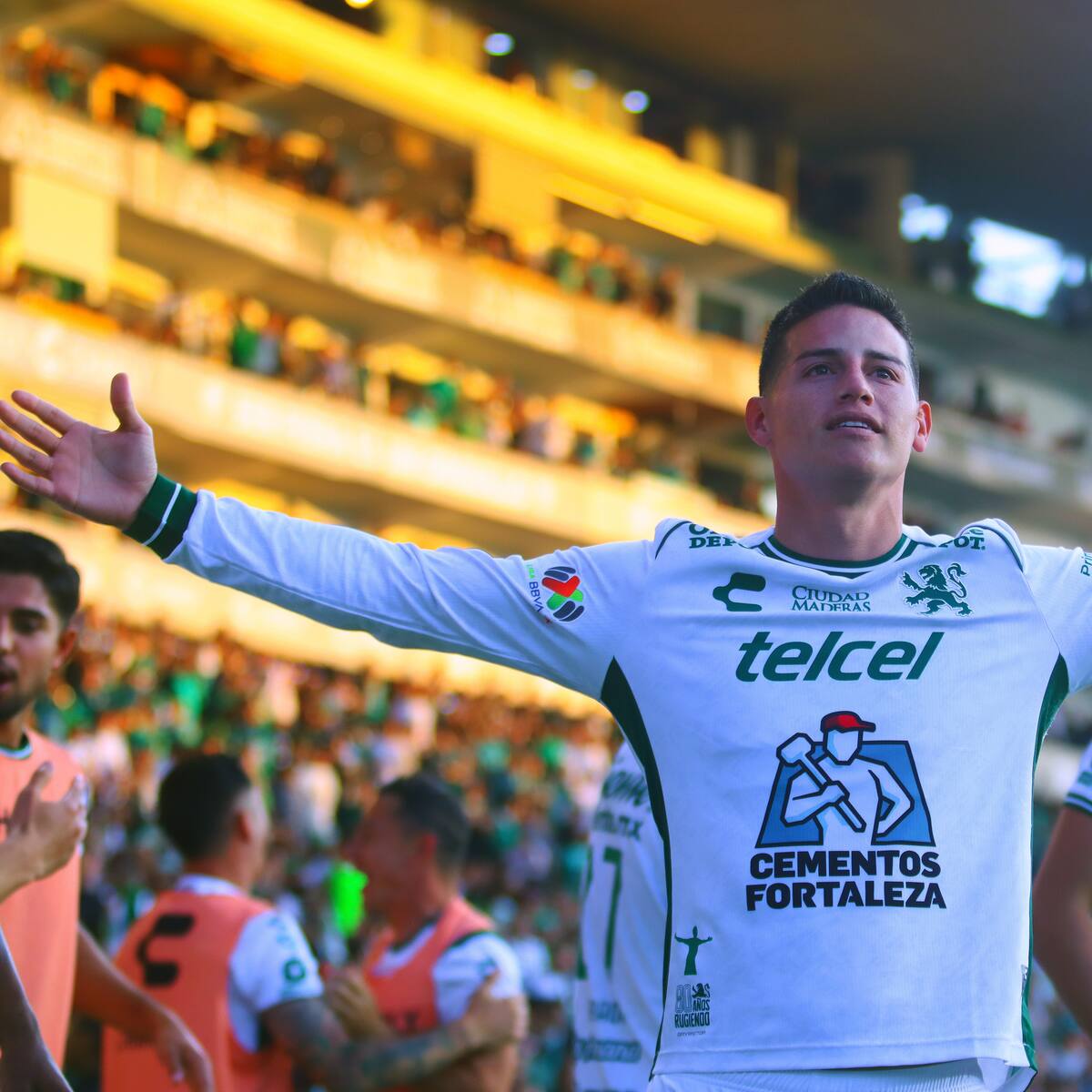 James Rodríguez podría llevarse a otra leyenda de la Selección Colombia para el León de México