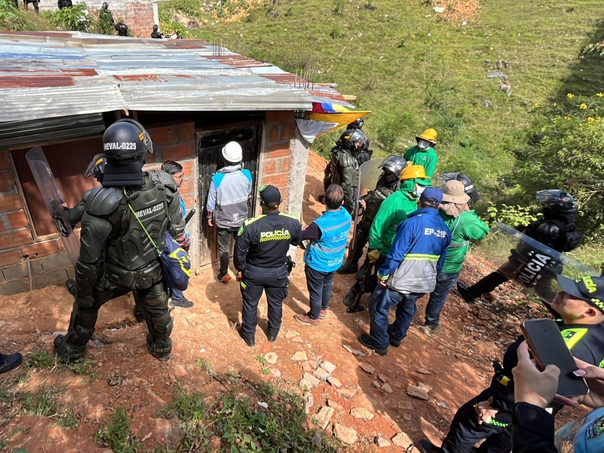 Se incautaron drogas y hubo capturas en procedimientos en La Asomadera: Federico Gutiérrez