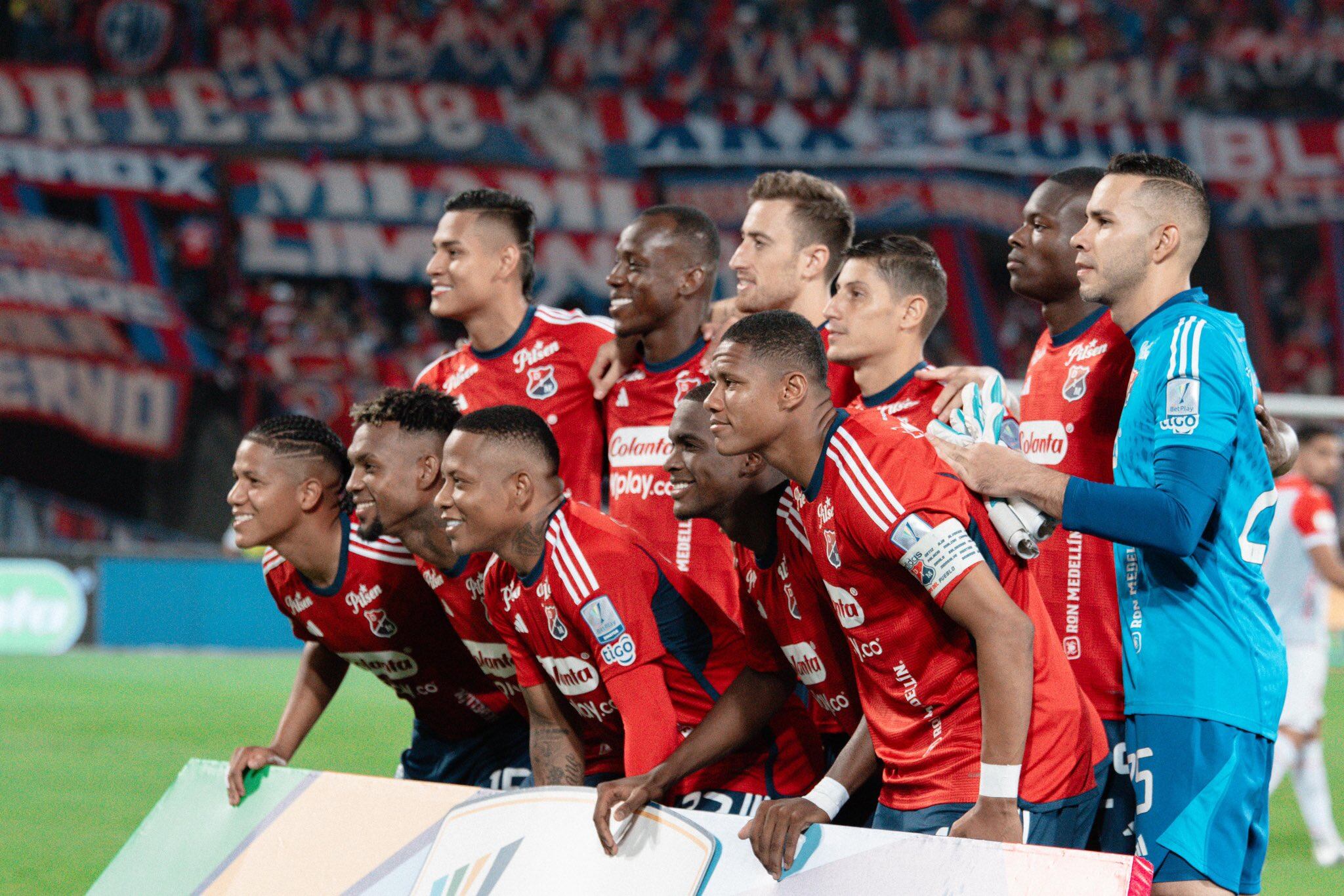 El Deportivo Independiente Medellín en su juego ante Santa Fe / Twitter: @DIM_Oficial.