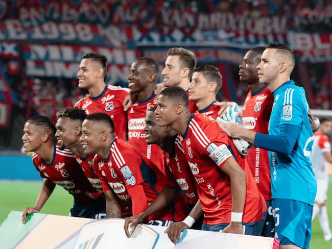 El Deportivo Independiente Medellín en su juego ante Santa Fe / Twitter: @DIM_Oficial.