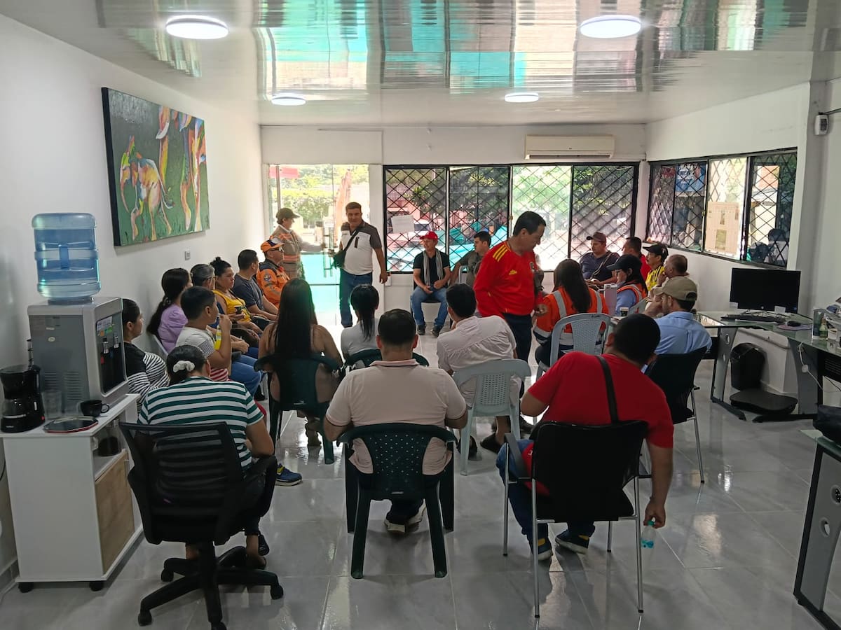 Volqueteros de La Esperanza se suman a protesta por condiciones laborales en concesión vial