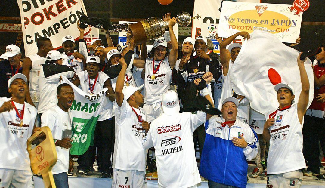 Once Caldas campeón de la Copa Libertadores, 1 de julio de 2004