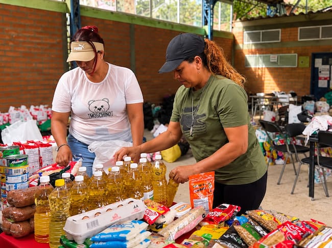 Recolección de ayudas para damnificados por terremoto. Cortesía: Alcaldía de Medellín.