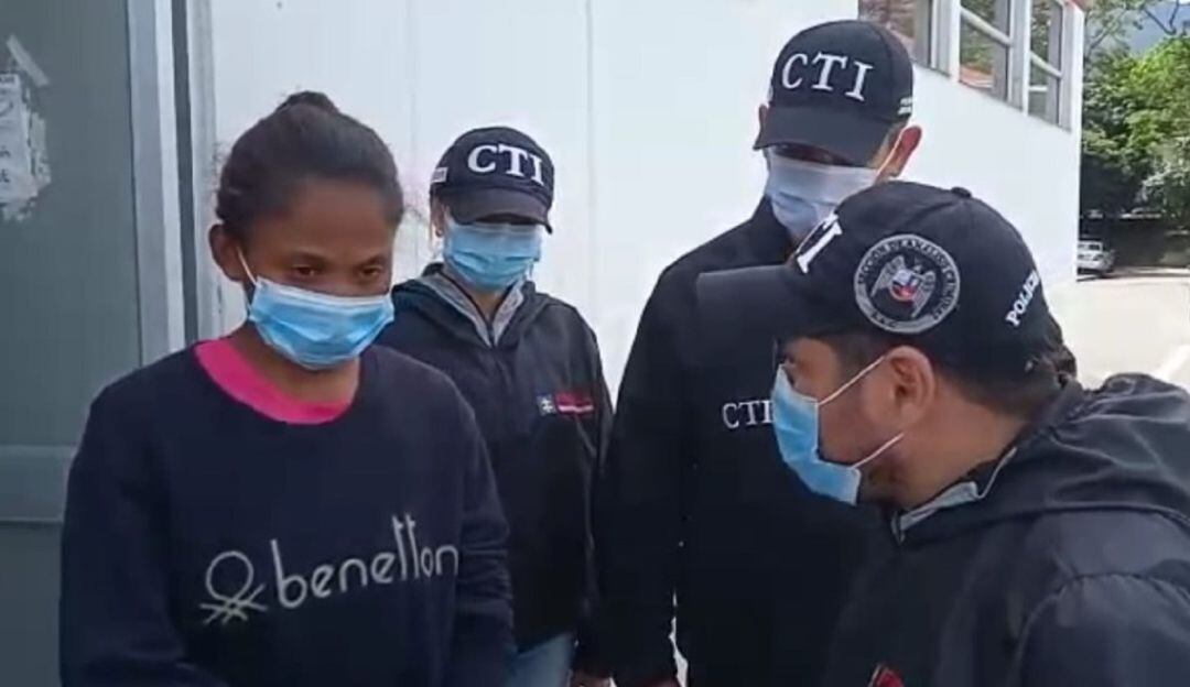 Agentes del CTI capturaron en Ibagué a Carolina Galván.
