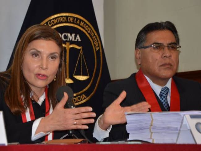 Suspenden a 5 jueces de Perú por escándalo de corrupción judicial