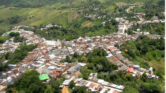 Foto: fotografía aérea del municipio de Remedios (Antioquia es Mágica).