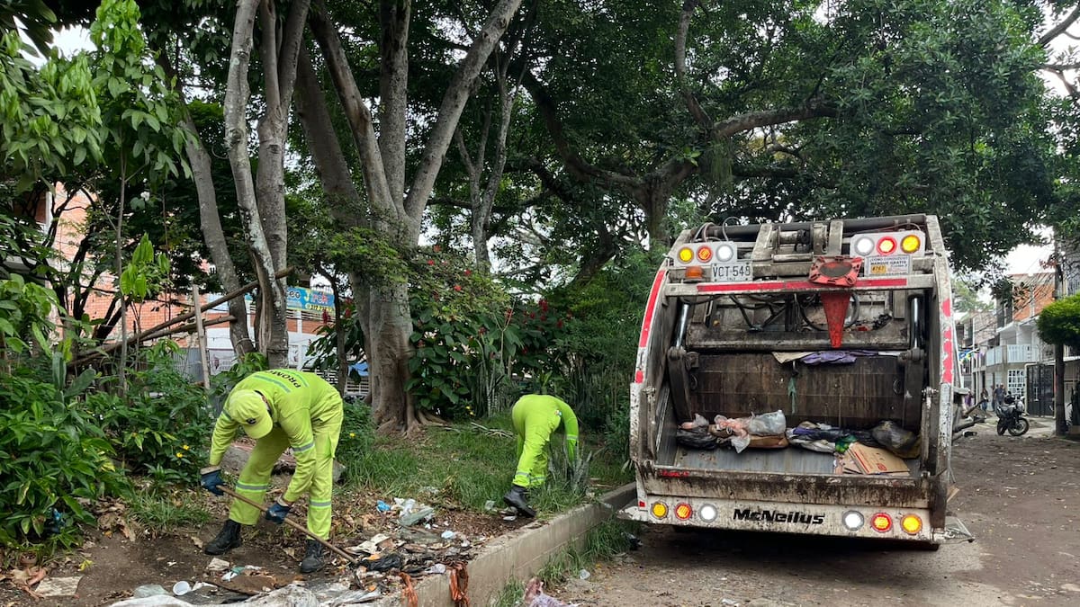 ¿A quién deben pagarle los usuarios por el servicio de aseo en Cali?