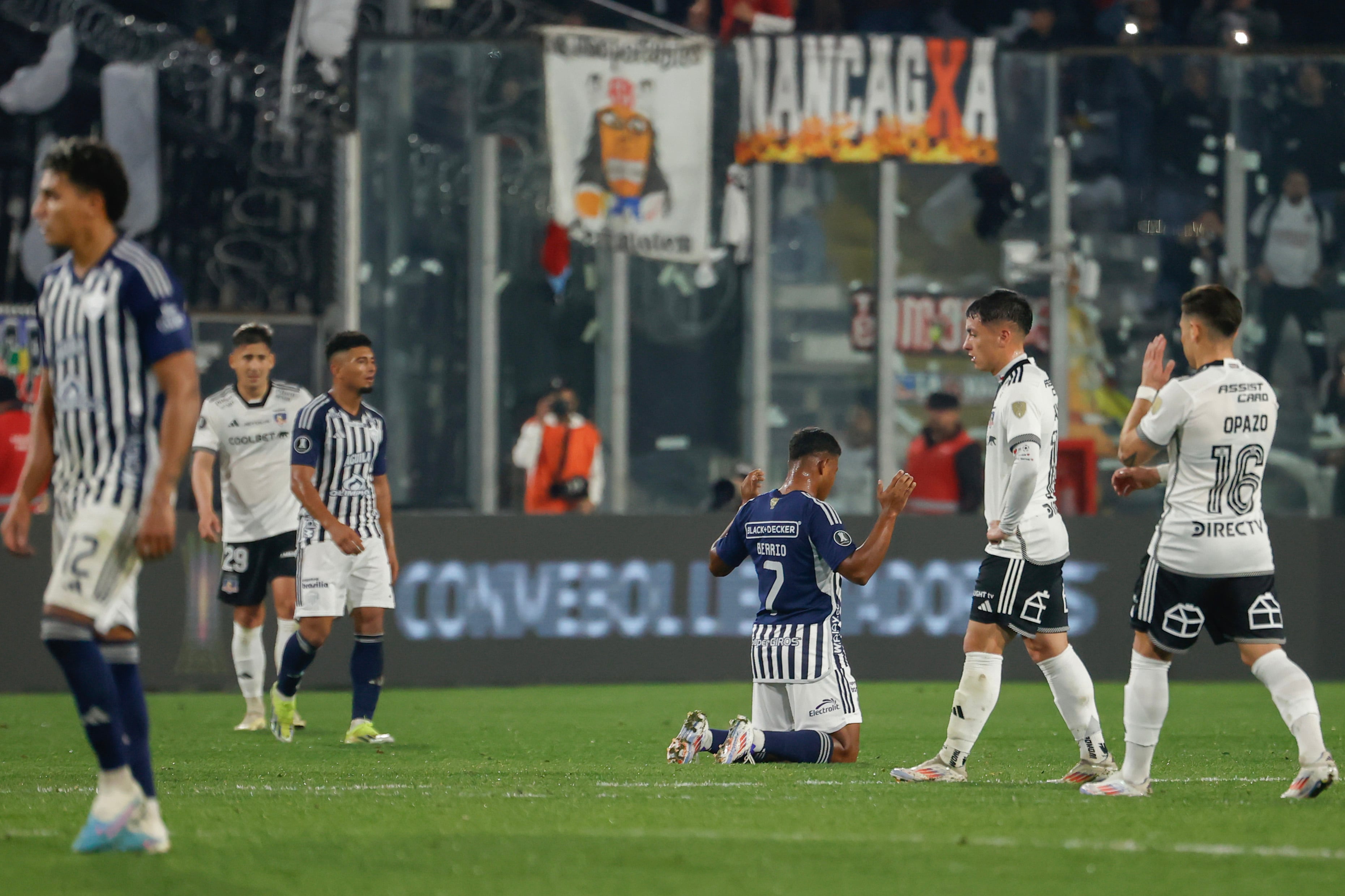 Colo Colo vs Junior de Barranquila/ EFE/ Elvis González