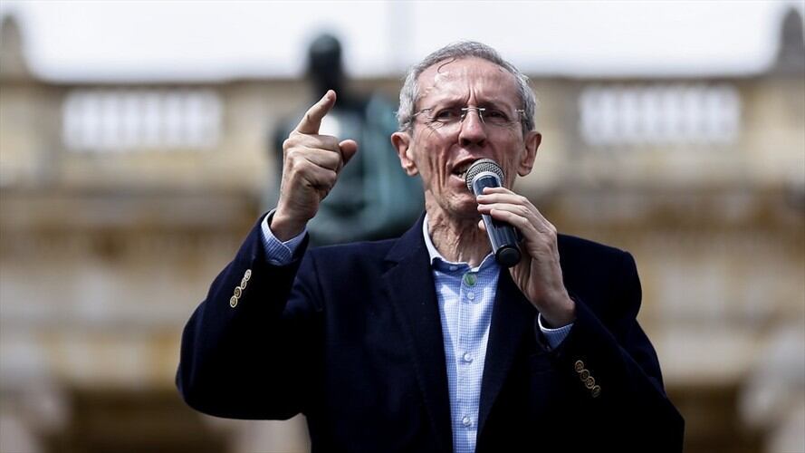 En diálogo con La W, el exsenador y copresidente de la Alianza Verde, Antonio Navarro Wolff, habló de los resultados de la primera vuelta presidencial. Foto: Colprensa / DIEGO PINEDA