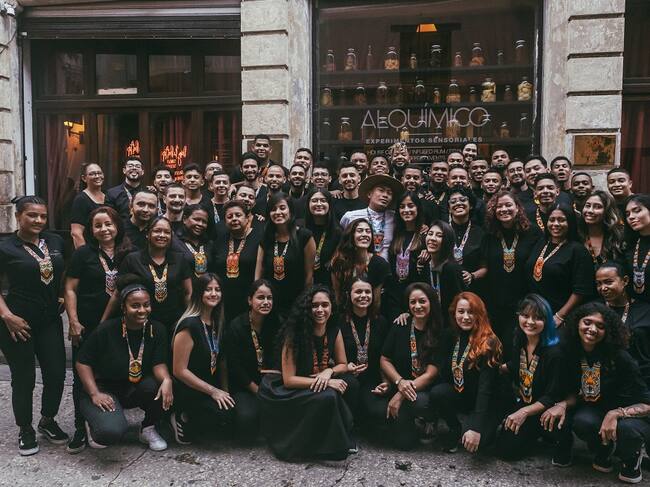 El bar Alquímico tiene en sus trabajadores una familia.