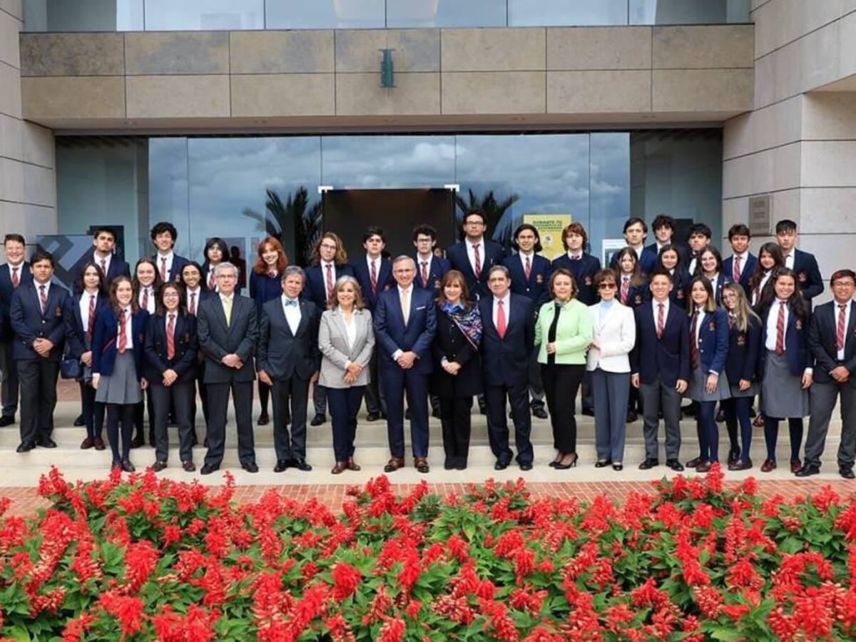 Los 2 mejores estudiantes de colegios en el país podrán tener beca en el Externado