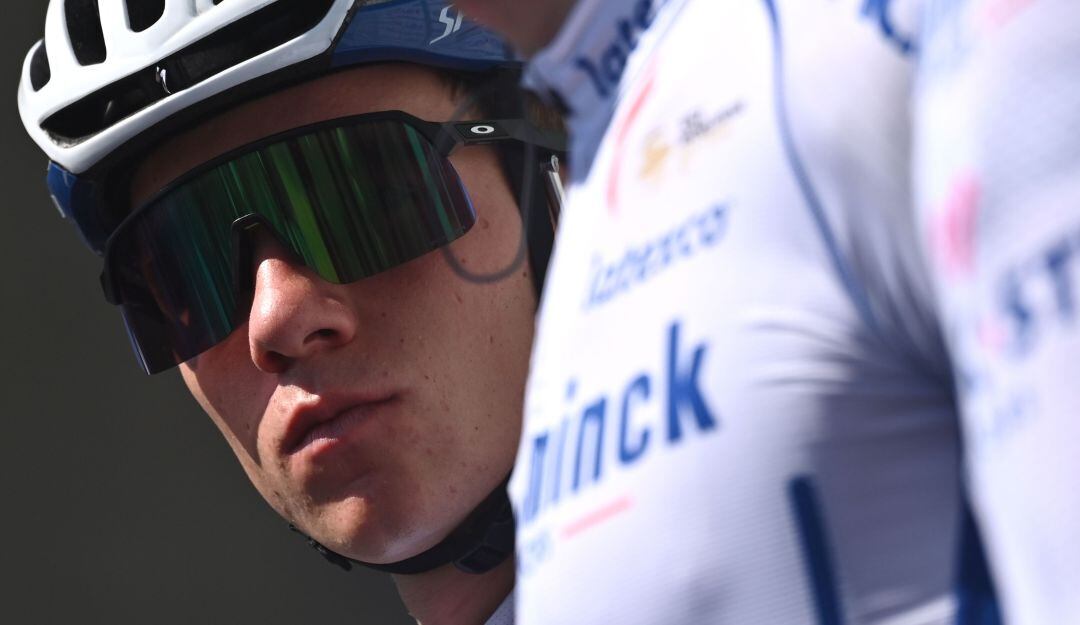 Remco Evenepoel antes de sufrir el trágico accidente que lo tuvo fuera de la competencia por nueve meses.