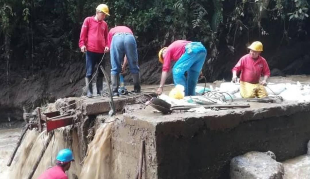 Continúa la intermitencia en el servicio de agua en Villamaría, Caldas. Crédito: Aquamaná.