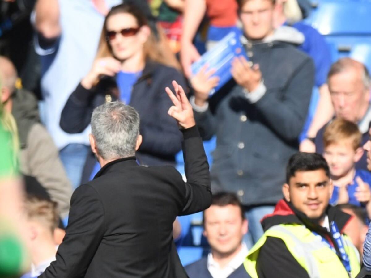 Siempre polémico: Mourinho le recordó a los hinchas del Chelsea sus títulos