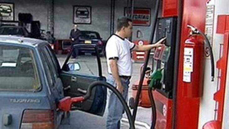 Se buscará reducción en precio de los combustibles mediante revisión de carga de impuestos