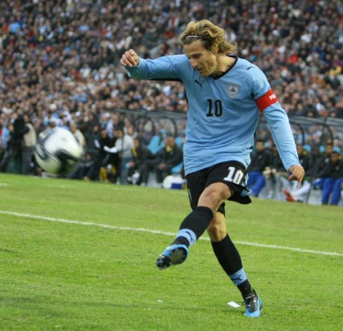 Diego Forlán fue unop de los hombres más destacados de la generación uruguaya del mundial de 1999.