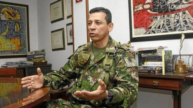 General Luis Montoya, Comandante de la Segunda División del Ejército.