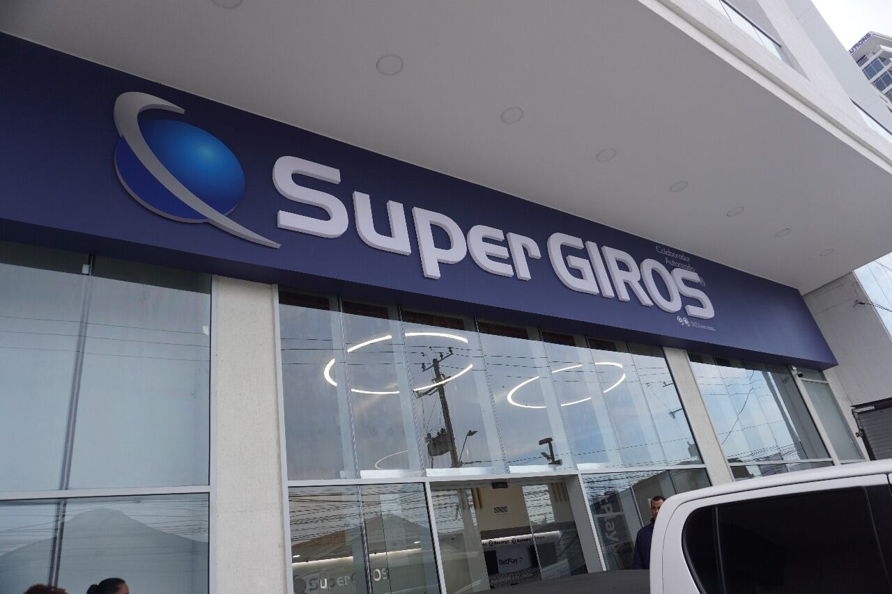 SuperGiros