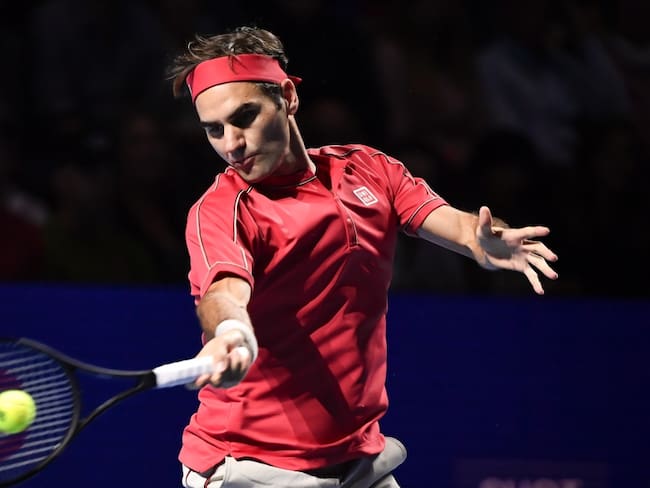 Federer inició la conquista de su décimo título en Basilea, Suiza