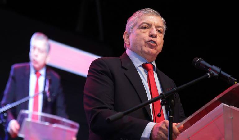 César Gaviria director del partido Liberal.