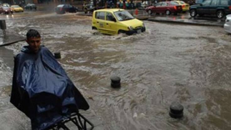 Caos en el occidente de Bogotá por intensas lluvias