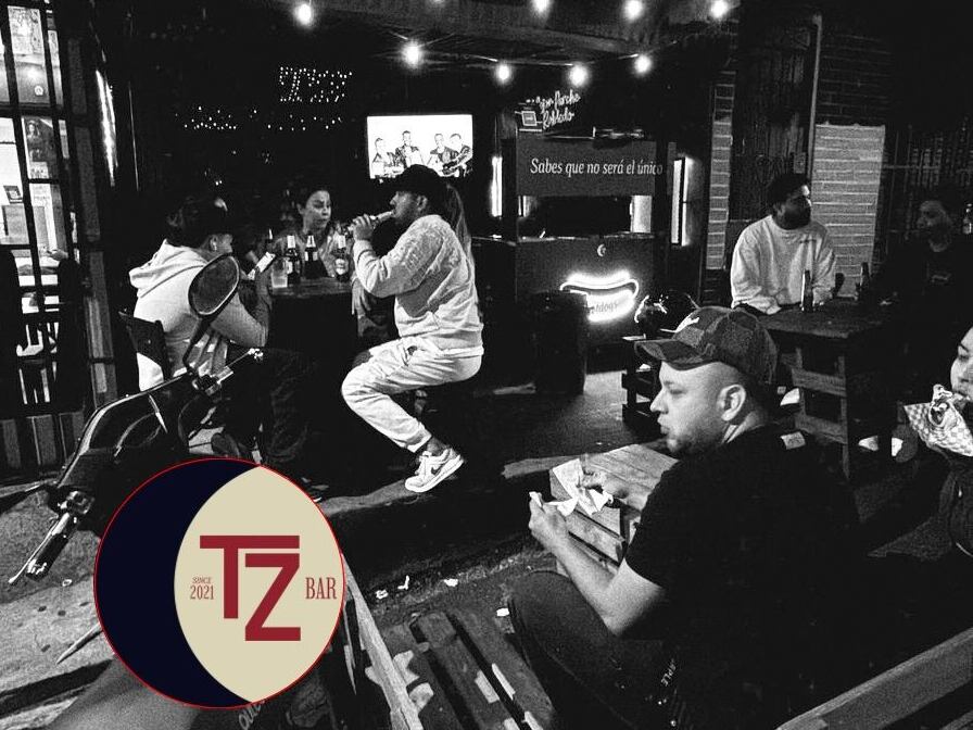 Un sueño hecho negocio: “El mejor parche de Robledo” Foto: Cortesía