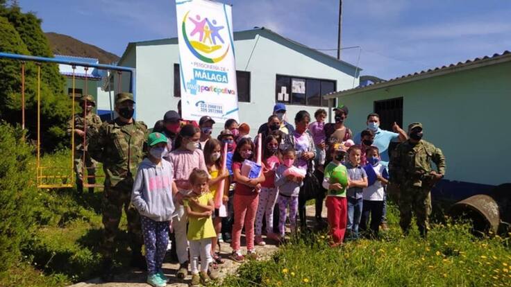 Suspenden clases presenciales por seis meses