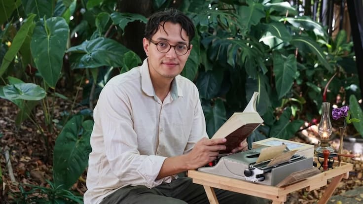 Cartas de amor en máquina de escribir: la particular propuesta de Santiago Serna en la Fiesta del Libro de Medellín
