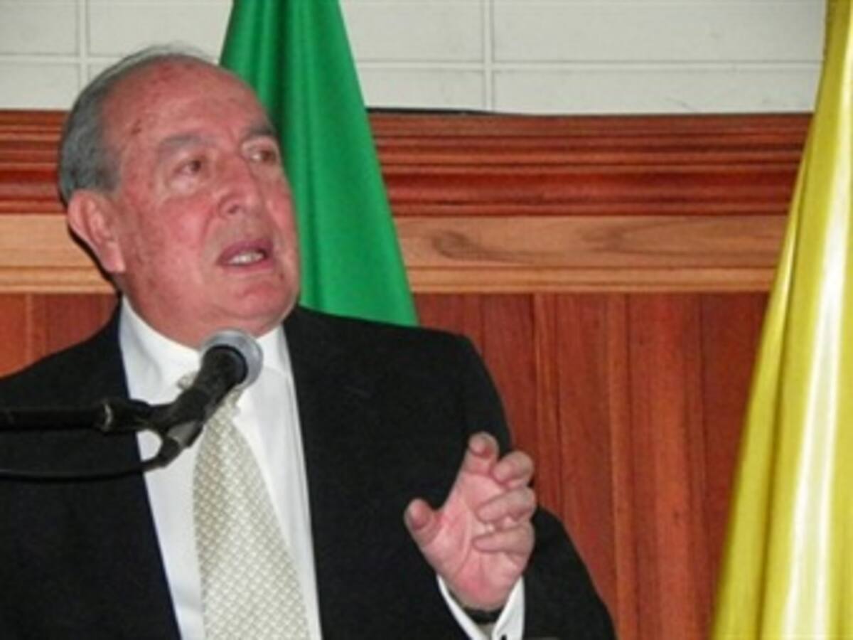 Para lograr paz se tiene que incluir en los diálogos al Eln: Jaime Bernal Cuellar