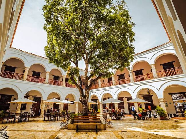 Ante emergencia por falta de agua potable, no hay clases en Unibac este lunes