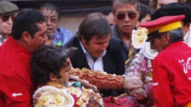 El torero José Tomás en estado grave pero estable por cornada en México