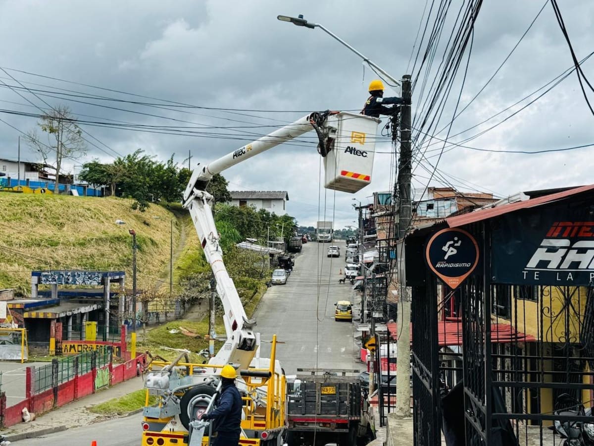 Congresistas piden investigar presuntas irregularidades en contrato de alumbrado público en Pereira