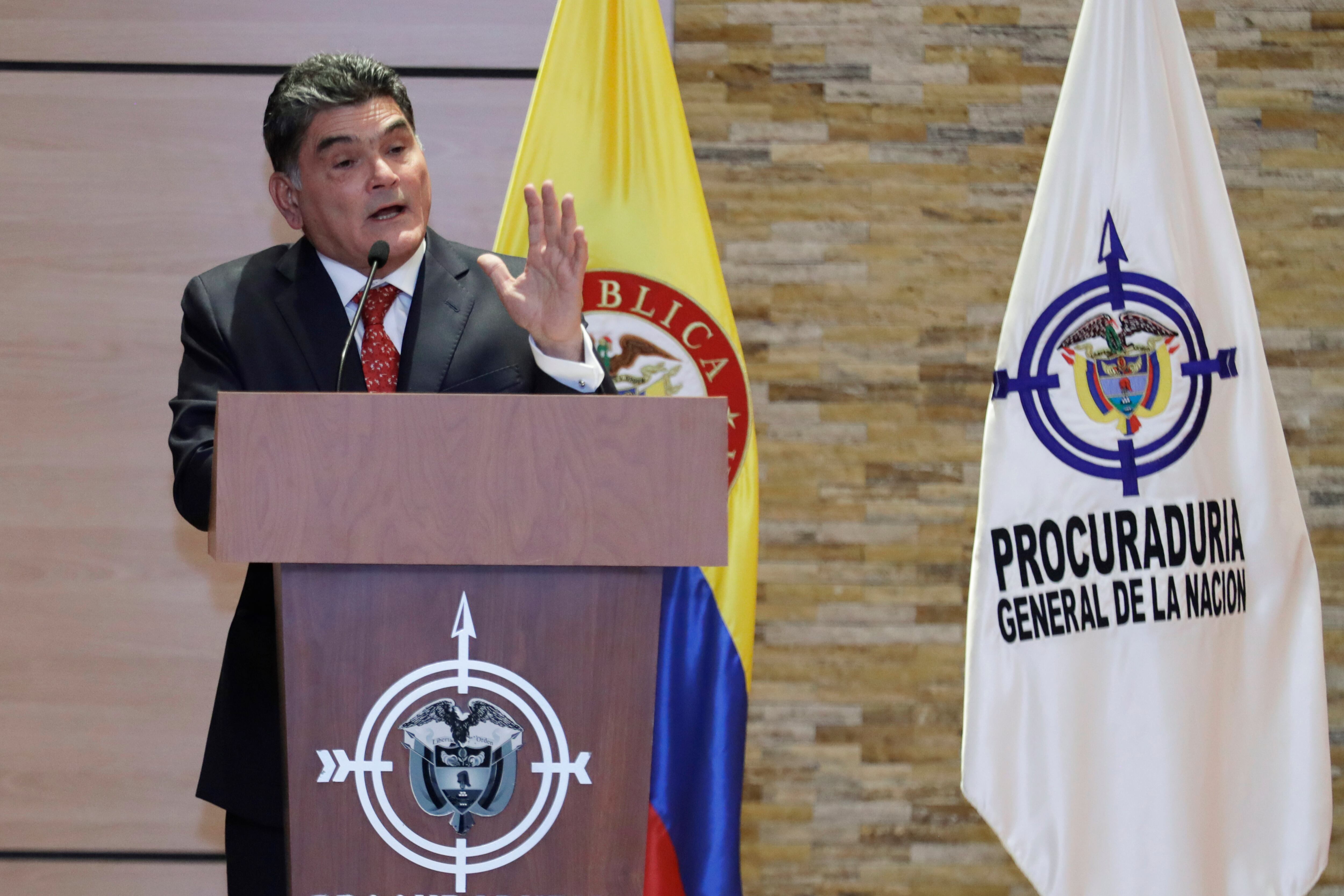 AME1733. BOGOTÁ (COLOMBIA), 16/01/2025.- El procurador de Colombia Gregorio Eljach habla durante un acto este jueves, en Bogotá (Colombia). Eljach prometió priorizar el trabajo en las regiones, el diálogo, el consenso y la protección de la infancia en su primer día en el cargo, en el que reemplaza a Margarita Cabello. EFE/Carlos Ortega