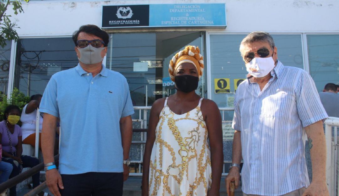 Promotores de la revocatoria contra el alcalde Dau