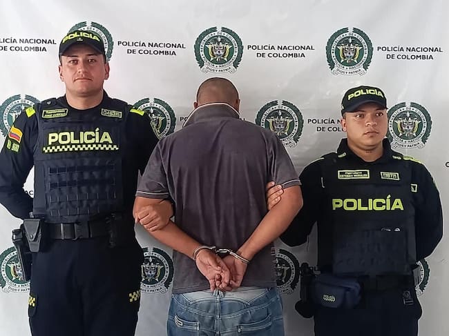 Un hombre de 31 años es enviado a prisión por, presuntamente, abusar de hijastra en Caldas. Foto: Policía Caldas.