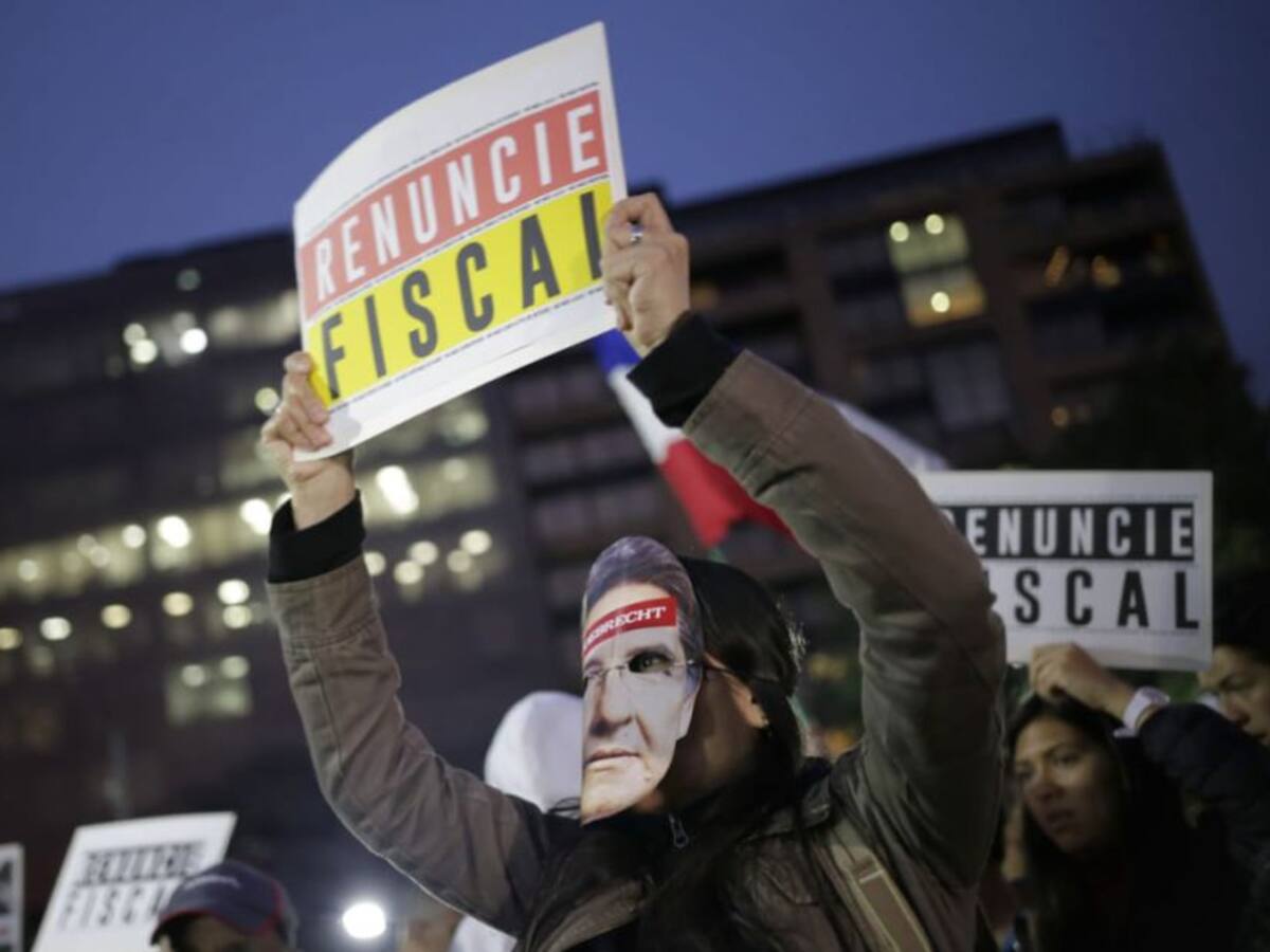 Así fue el plantón contra el fiscal Martínez