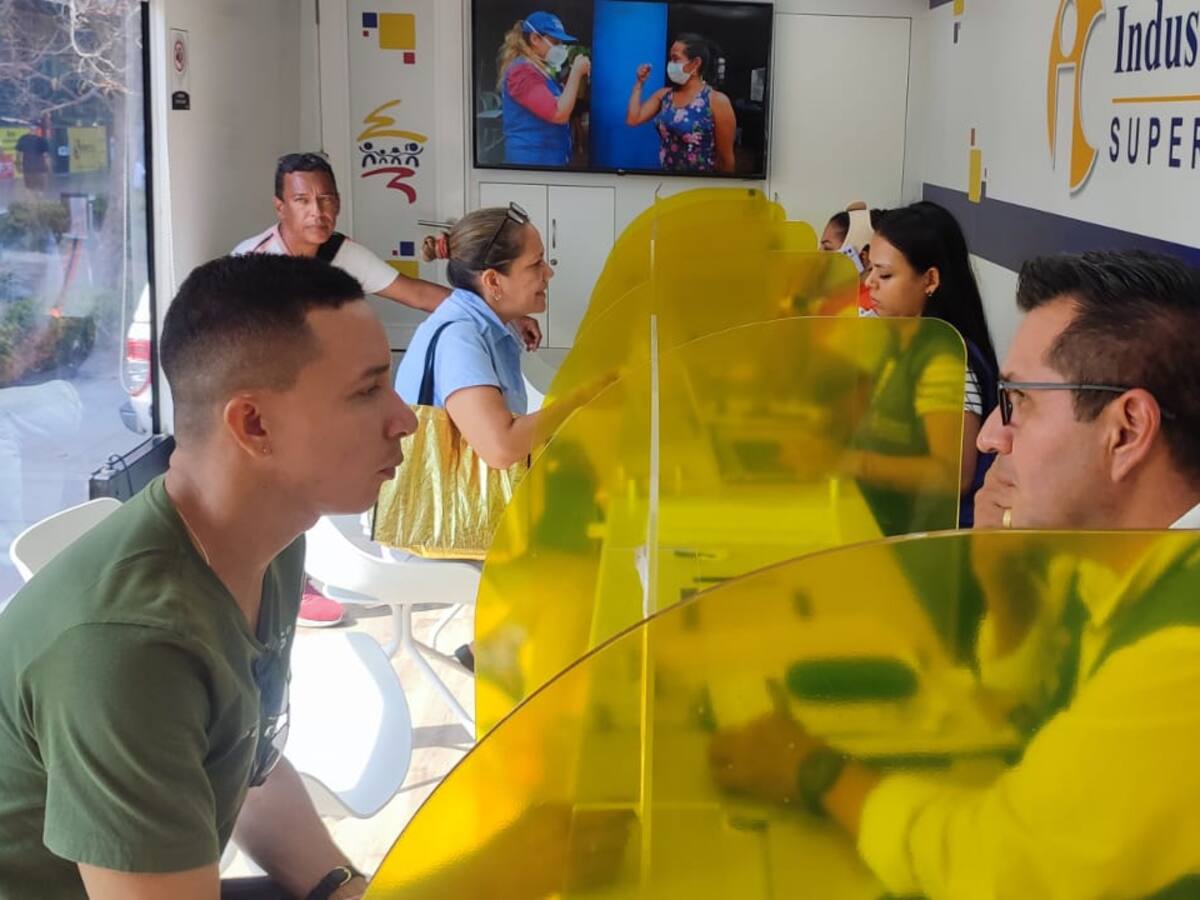 Superindustria llega a Cartagena para orientar a los consumidores de bienes y servicios