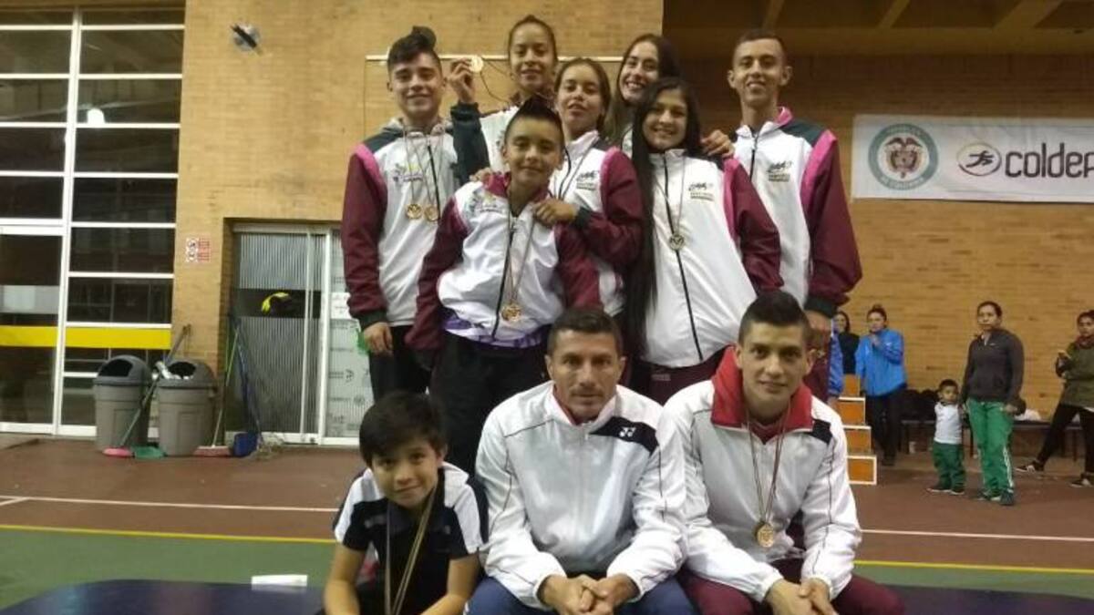 Liga de Bádminton del Quindío gana medallas en torneos nacionales pero no tiene escenario para practicar