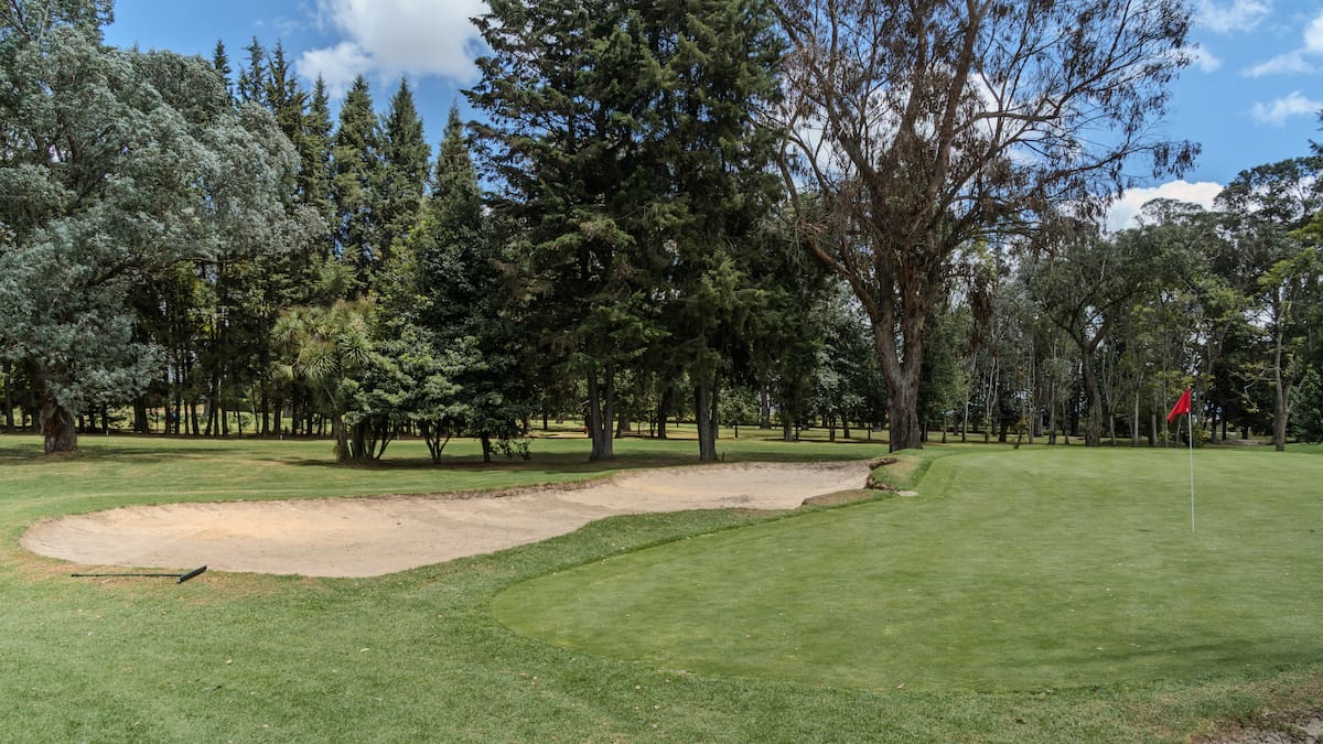 Reabren el campo de golf del parque La Florida en Bogotá