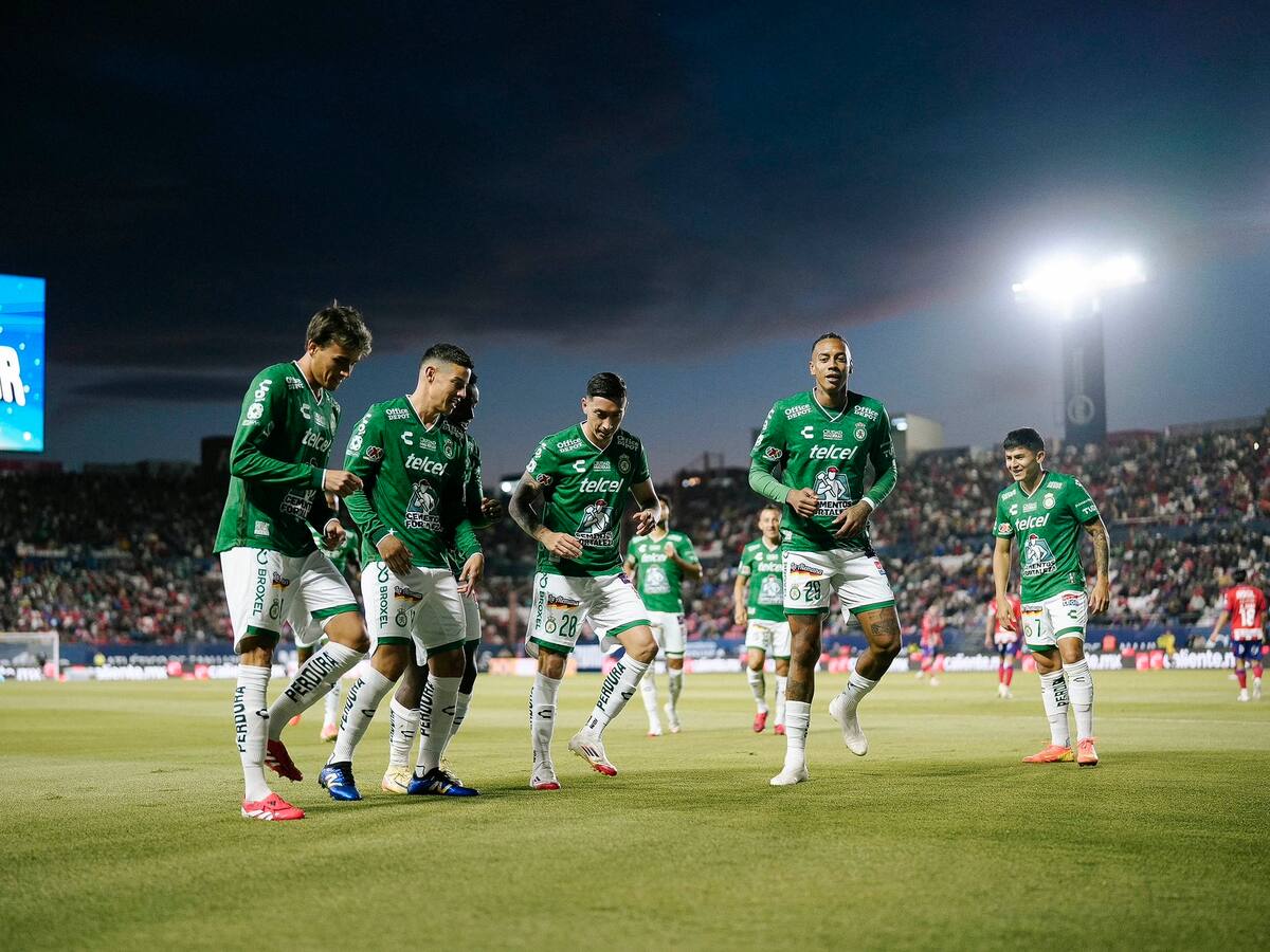 Video: James Rodríguez guía a León al liderato del fútbol mexicano con dos asistencias