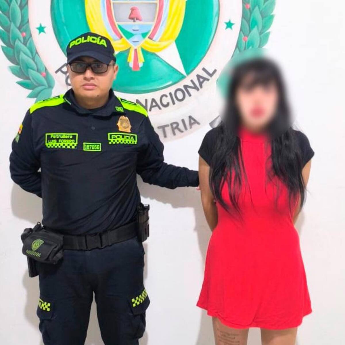Capturaron en Bello, Antioquia, a una mujer acusada de maltratar a su hija de 14 años