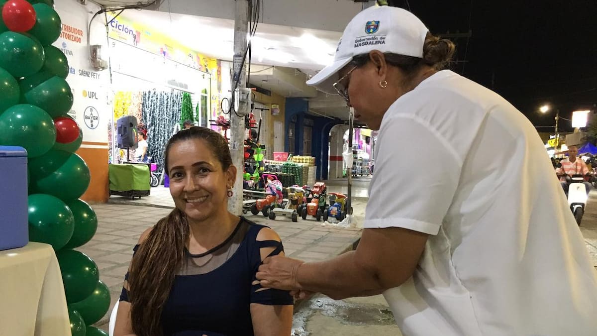 Vacunación nocturna en el Magdalena, 59 puntos y 146 profesionales harán parte de la jornada