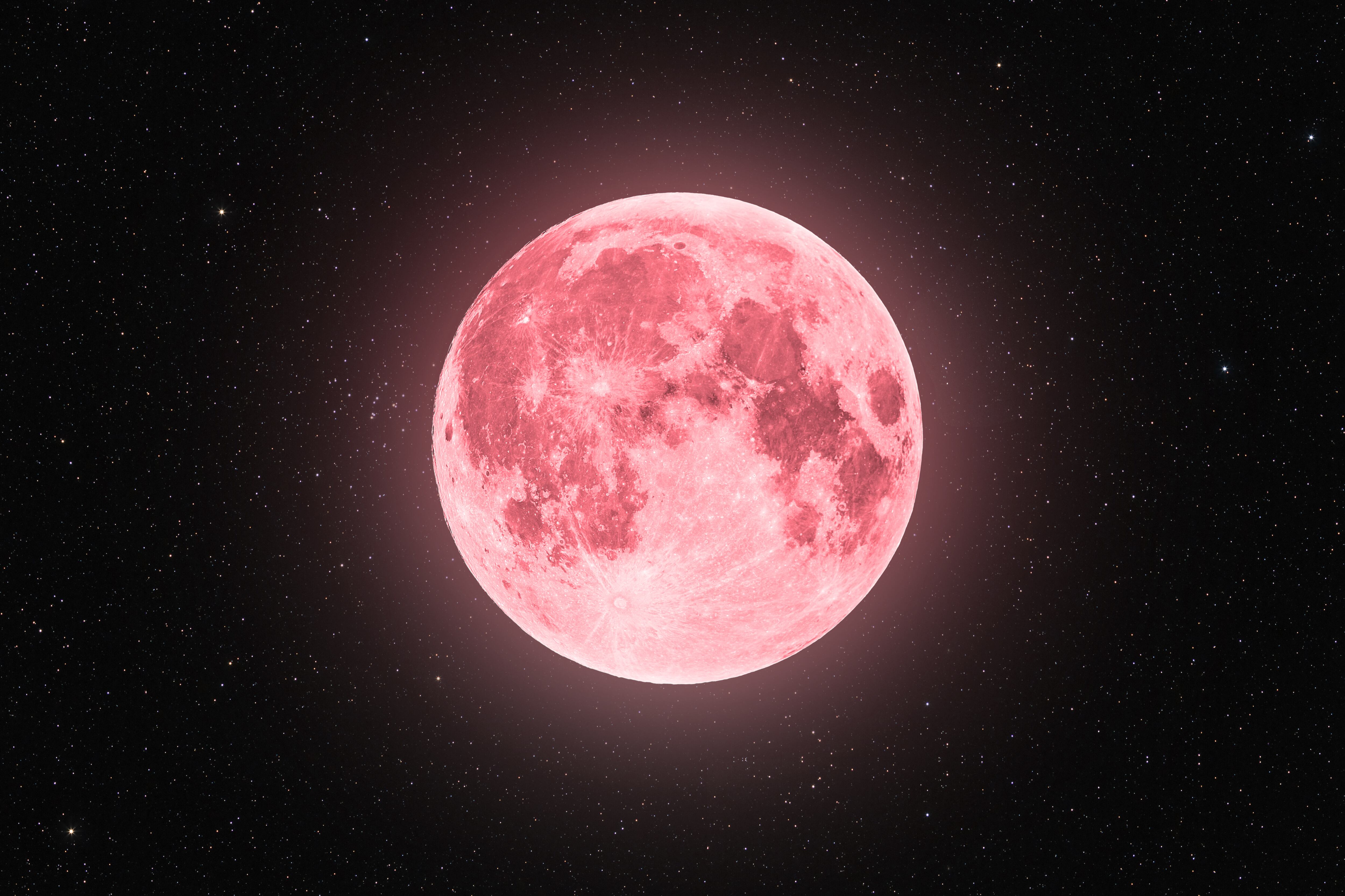 Imagen de referencia sobre la Luna Rosa. / Foto: Getty Images.