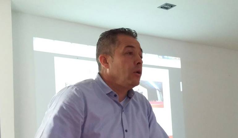 El parlamentario dijo que preocupa la entrega de permisos para exploración minera en cualquier lado.